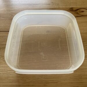 Tupperware Modular Mates 1619 Square 5 Cup NO LID. Bottom Only